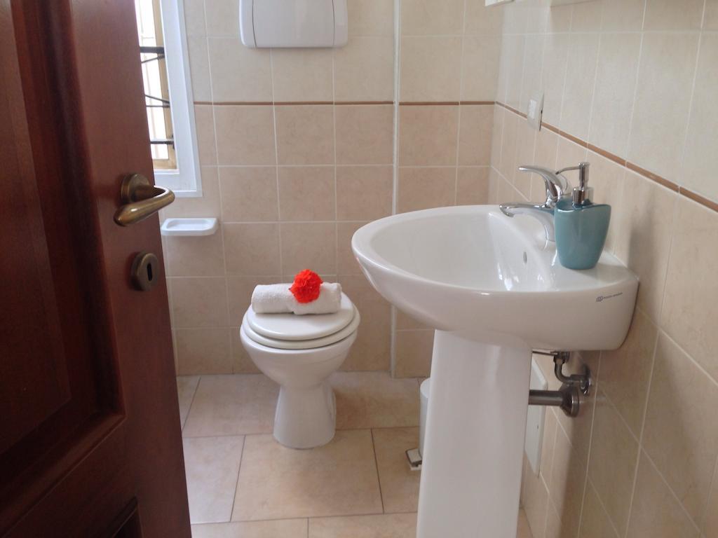 Albergo La Perla Cagliari Bagian luar foto