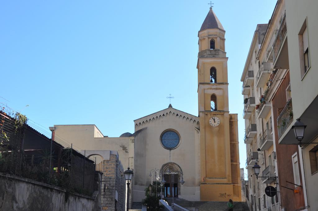 Albergo La Perla Cagliari Bagian luar foto