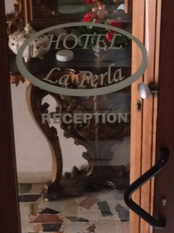 Albergo La Perla Cagliari Bagian luar foto