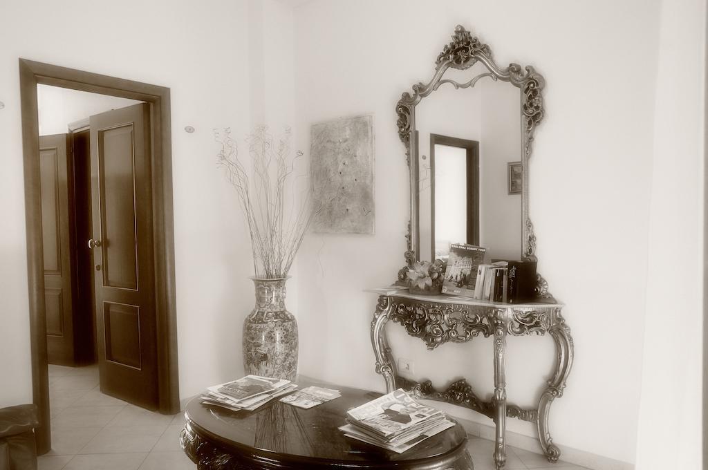 Albergo La Perla Cagliari Bagian luar foto