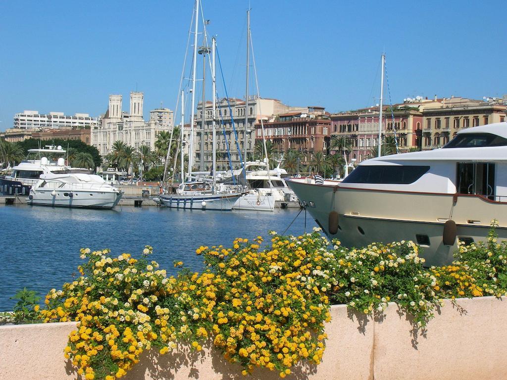 Albergo La Perla Cagliari Bagian luar foto