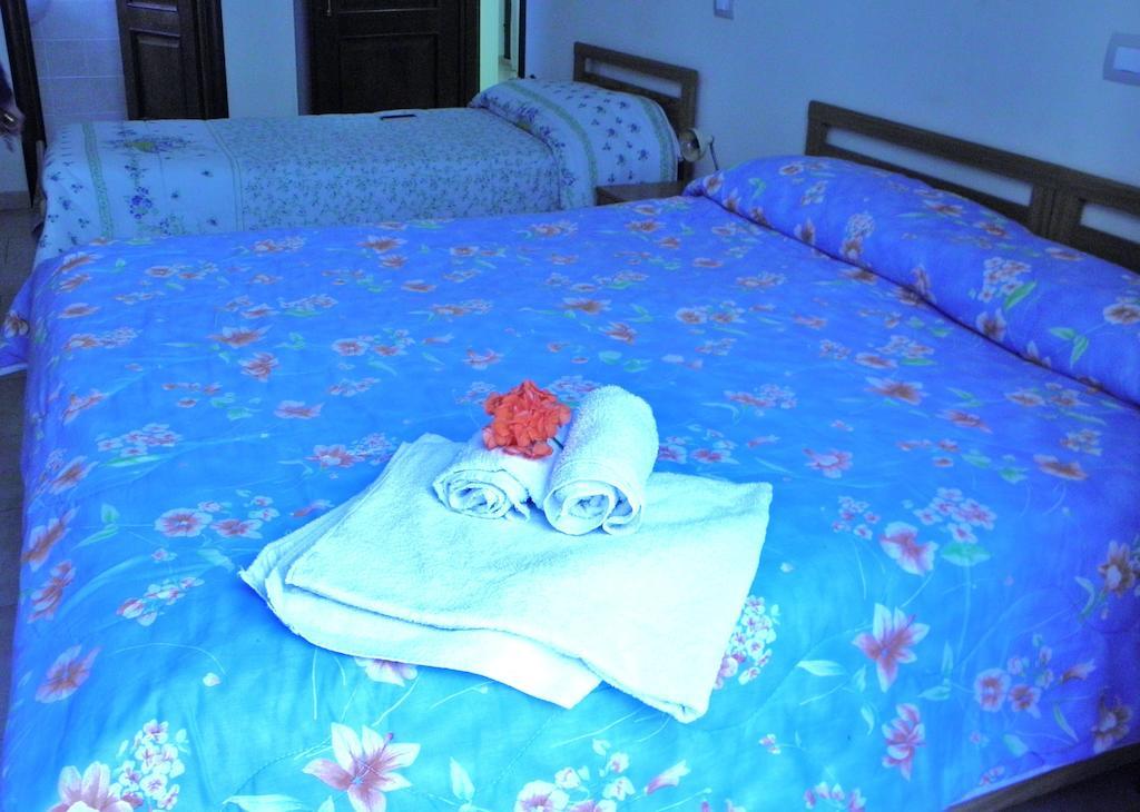 Albergo La Perla Cagliari Bagian luar foto
